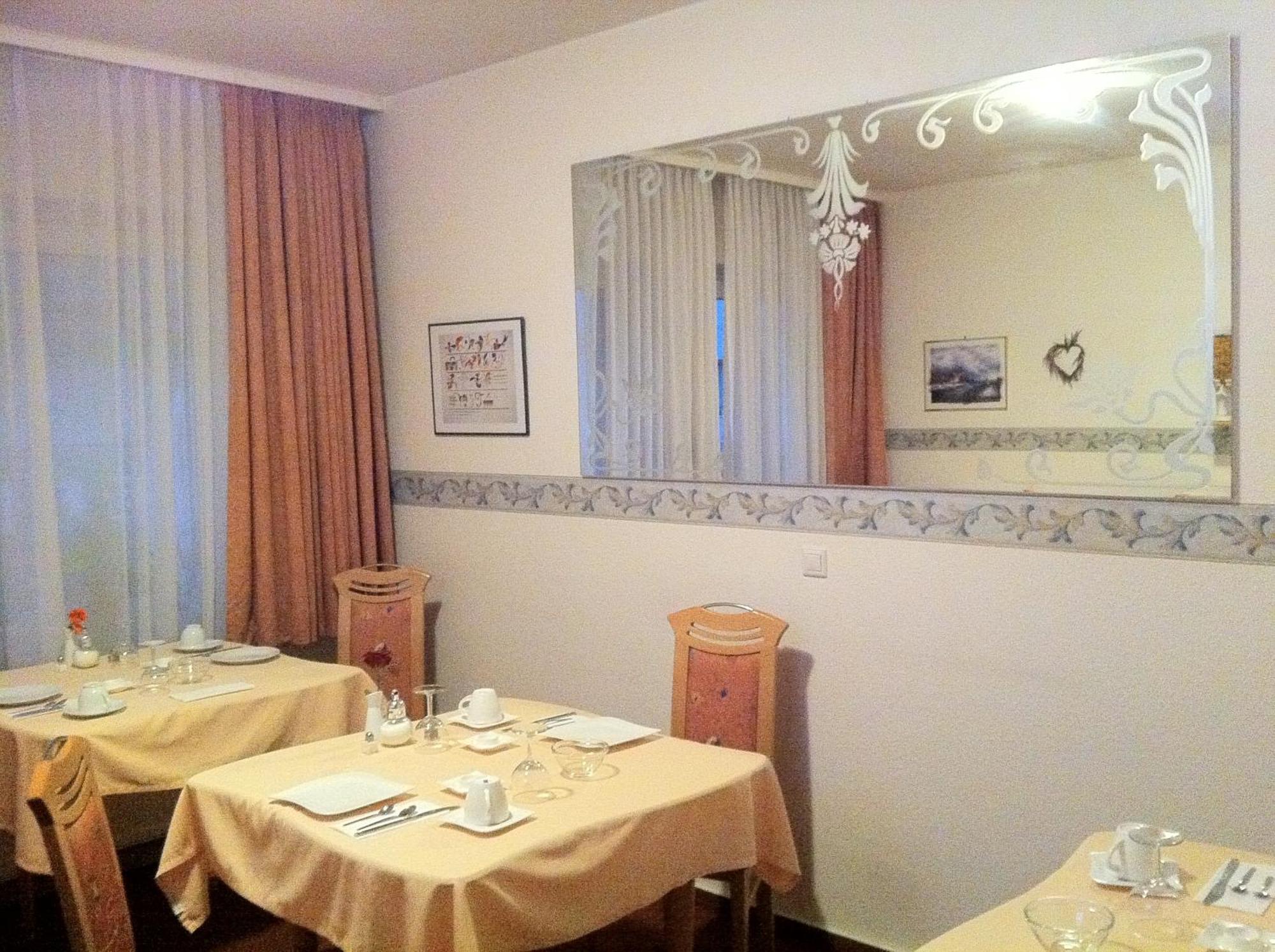 Hotel Eigelstein Кельн Екстер'єр фото