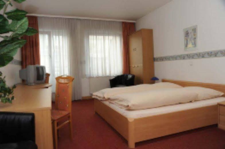 Hotel Eigelstein Кельн Екстер'єр фото